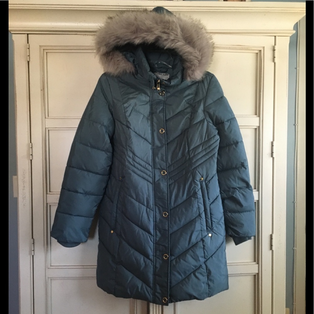 Woman’s Small Anne Klein winter coat. NWT